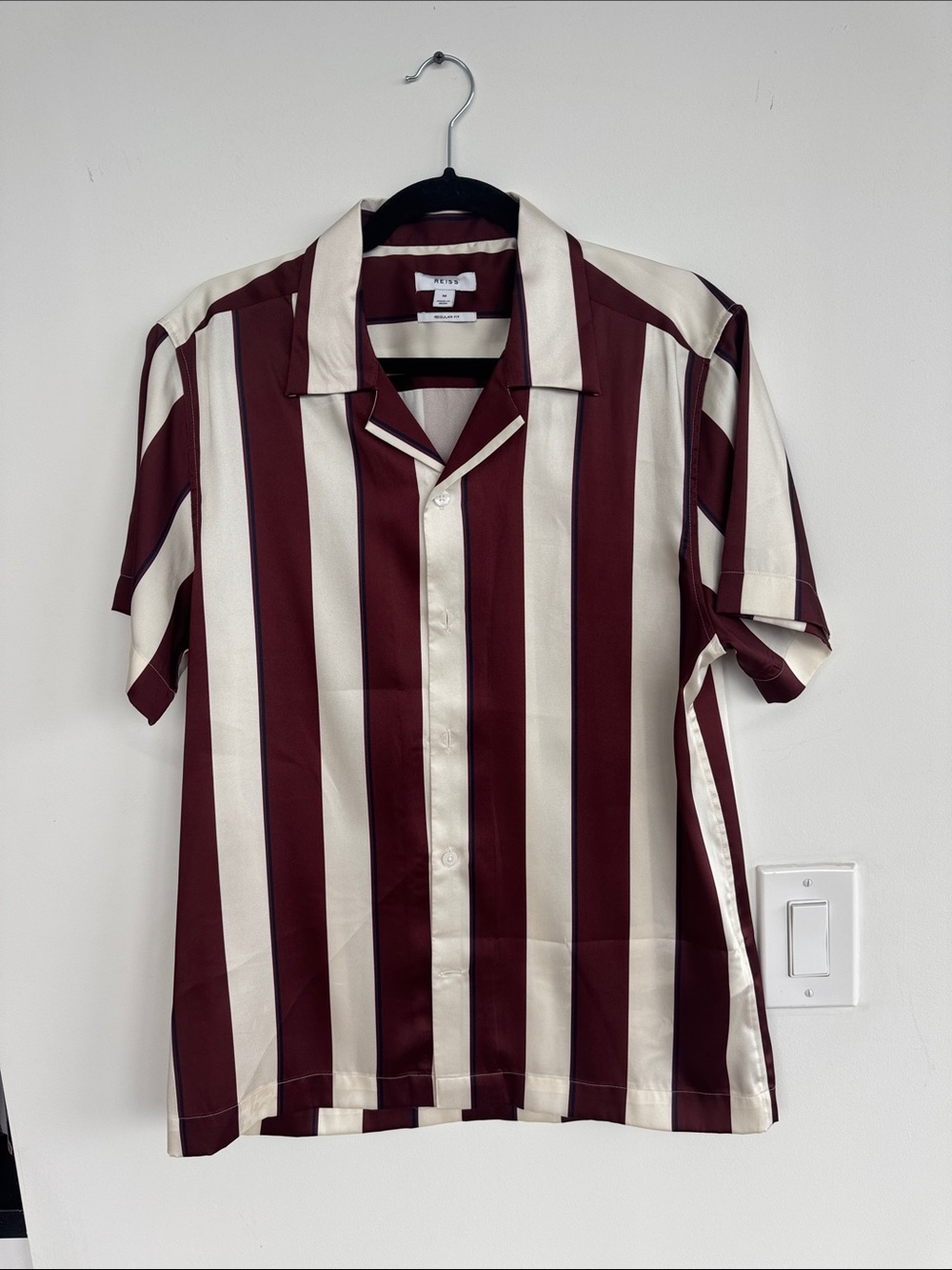 Reiss Men’s Short-Sleeve Vertical Stripe Shirt - Burgundy & Cream